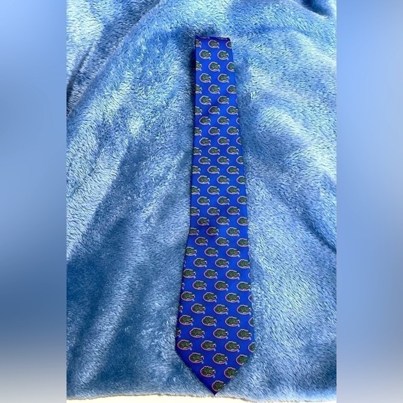 University of Florida Gators Tie NCAA Eagles Wings Sports College Licensed Logo - Picture 2 of 7